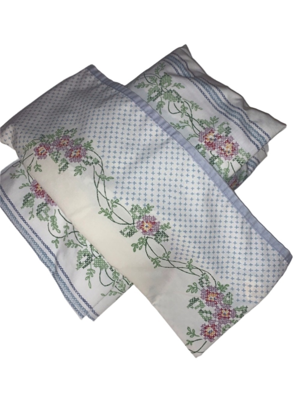 Louis Nichole Full White & Blue Floral Percale fitted Sheet pillowcase